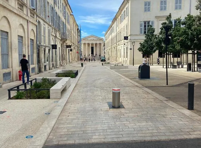 Appartement Au Centre Historique De Nimes